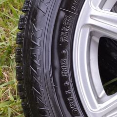初期型アクアで使用 14インチホイール 4穴 PCD100 +39 ブリザックREVO GZ 165/70R14 わけありの画像