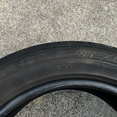 215/55R17ラジアルタイヤ4本　カムリ、クラウン、ヴェゼル、オデッセイ等
の画像