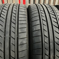 215/55R17ラジアルタイヤ4本　カムリ、クラウン、ヴェゼル、オデッセイ等
の画像