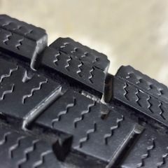 C-16 タイヤ 中古 DUNLOP STUDLESS WINTERMAXX SV01 145/80R12 80/78N LTの画像