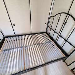 ベッド IKEA SAGSTUAの画像