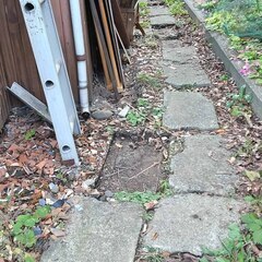 逗子 無料あげます 石畳み 飛び石 石材 ブロック ブリックレンガ ガーデニング 瓦 かわら 天然石 加工 石碑 庭 境界 路 庭園 装飾品 花瓶 置物 ストーンプレート 台座 粘板岩 板状 加工 スクエア 門扉 フェンス エクステリア 床 水回り 建築材料 BBQ キャンプ 天板 壁 石肌 生け花 玄関 床材 外壁 内壁 舗装の画像