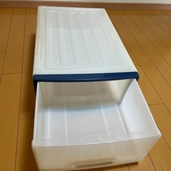 【11/15.16引取り限定】プラスチック収納ケースの画像