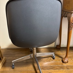 [引渡し者決定いたしました]イス の画像