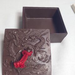 【✨希少✨】銅製　彫刻　装飾　小物入れ　龍　作者の刻印有り  ✨新東工業  記念品の画像