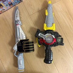 ガッチャードドライバーカード11枚と武器の画像