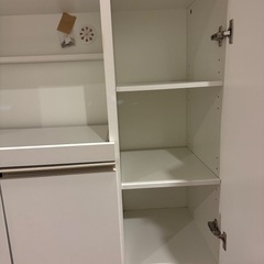 食器棚の画像