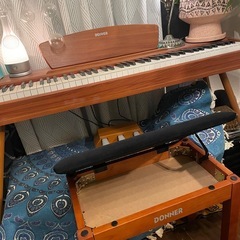 Donner 電子ピアノ 88鍵 ハンマーアクッション鍵盤 3本ペダル 専用椅子(楽譜入れ付き) セット の画像