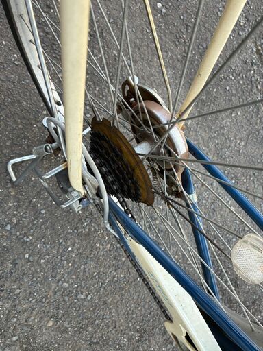 自転車　ギア６速付き