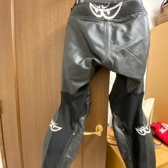 BERIK レザーパンツ　バンクセンサー付きの画像