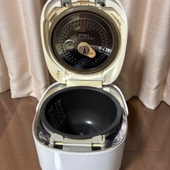 中古炊飯器の画像
