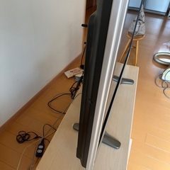 【11/15.16引取り限定】液晶テレビ2009年製の画像