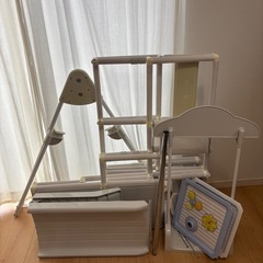 室内ジャングルジム　滑り台　ブランコ　トイザらスの画像
