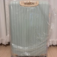 【新品‎›⩊‹】 大きめスーツケース　キャリーケースの画像