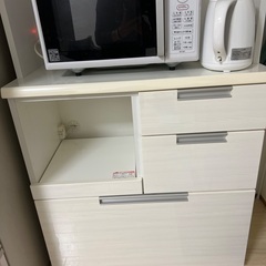 食器棚　ホワイトの画像