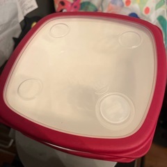 IKEAタッパー2つの画像