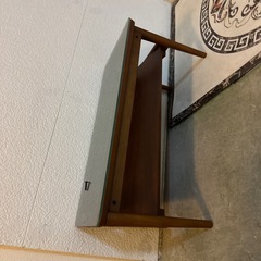小さいなテーブルの画像