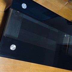 ガラステーブルの画像