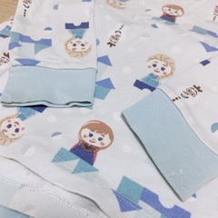 【110cm】UNIQLO BABY　パジャマ 2着セットの画像