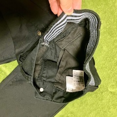 130cm ズボン　黒　ストレッチの画像