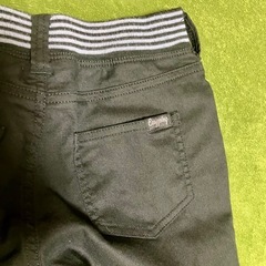 130cm ズボン　黒　ストレッチの画像