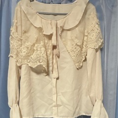 ノーブランド　ベージュトップス　ブラウス　3着の画像
