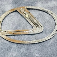 レクサスエンブレムの画像