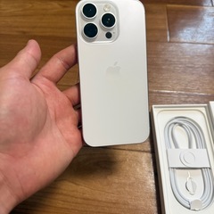 iPhone 16 Pro 128GB ホワイトチタニウムの画像