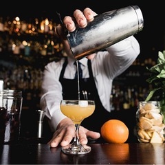 バーテンダー大募集！時給2,500円！アルバイトに最適！の画像