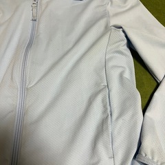 130cm ユニクロ　パーカー　水色の画像