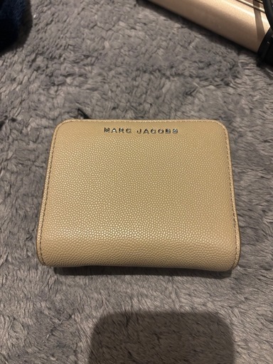 2つ折り財布 マークジェイコブス