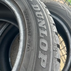 DUNLOP ダンロップ スタッドレスタイヤ 225/55/17の画像