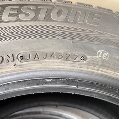スタッドレスタイヤ　195/65R15 VRX3の画像