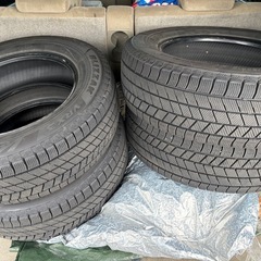 スタッドレスタイヤ　195/65R15 VRX3の画像