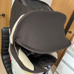 エールベベ クルットNTプレミアム チャイルドシート ブラウンオレの画像