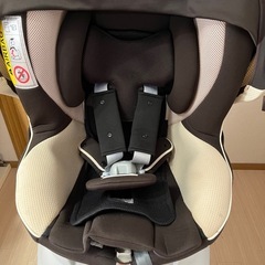 エールベベ クルットNTプレミアム チャイルドシート ブラウンオレの画像