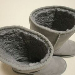 新品未使用 ムートン ブーツ グレーの画像