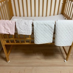 ベビーベッド（大和屋）の画像