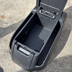 ハイエース 標準 純正センターコンソール 58826-26020の画像