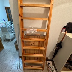 木製の棚の画像