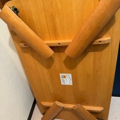 折りたたみデーブルの画像