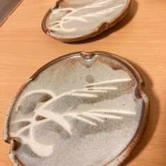 【未使用品‼️】美濃の器 陶器の皿 白い羽の模様 の画像
