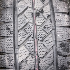 値下げハイエーススタッドレス195/80/15 4本セット
の画像