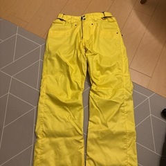 【美品】【初心者】スノーボードウェアセット(ウェア・パンツ・グローブ・帽子・)
の画像