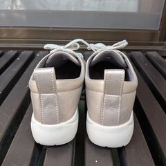 【Pansy】パンジースニーカー　23.0EEE　1回のみ使用美品の画像