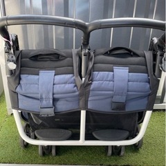 双子用ベビーカーの画像