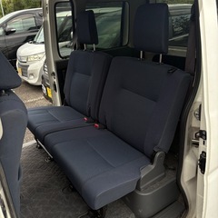 トヨタ　ピルシス　バンの画像