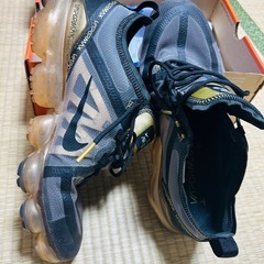 NIKE ヴェイパーMAX28㌢の画像