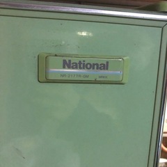 昭和レトロ冷蔵庫の画像