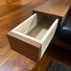 ✨マスターウォール✨ 「クイーンズソファ」 ウォールナットの画像